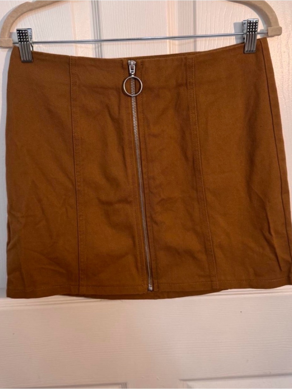 Women's Suede-Look Front Zip Mini Skirt in Brown